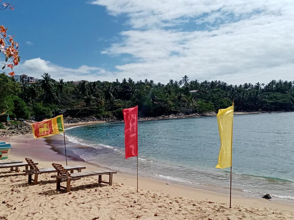 Surf Paradise Tangalle Extérieur photo