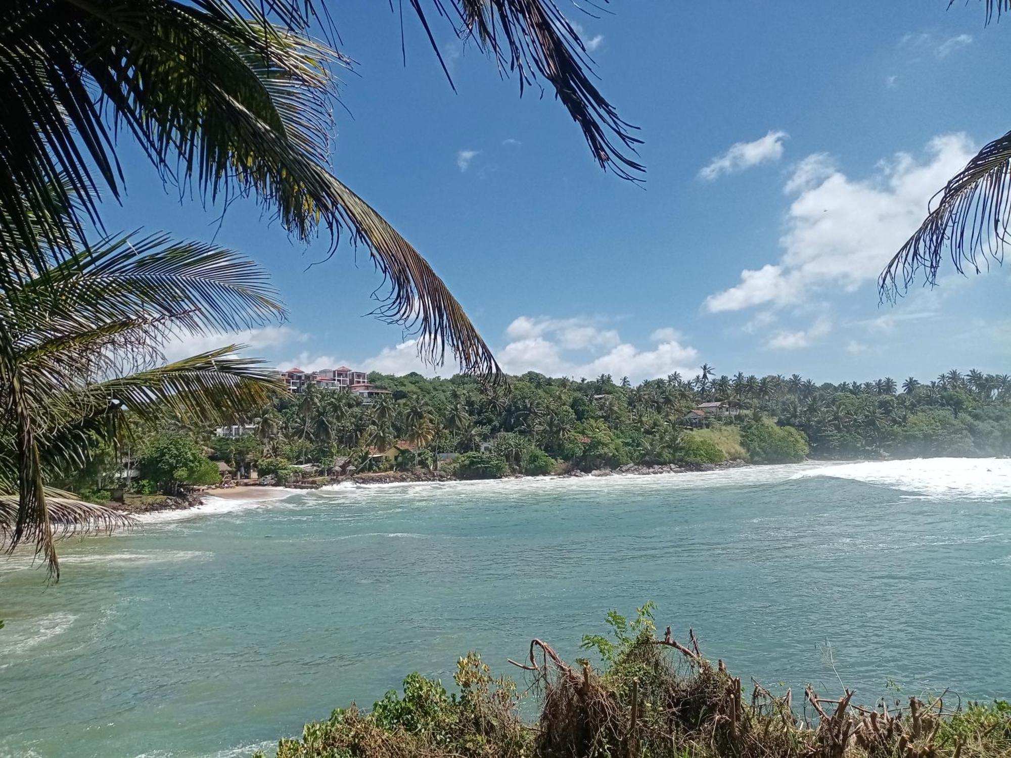 Surf Paradise Tangalle Extérieur photo