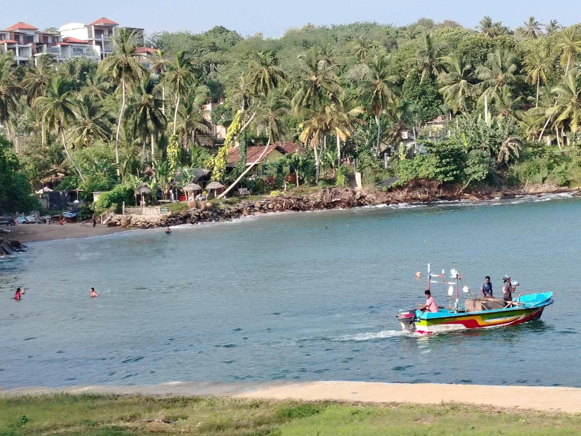 Surf Paradise Tangalle Extérieur photo